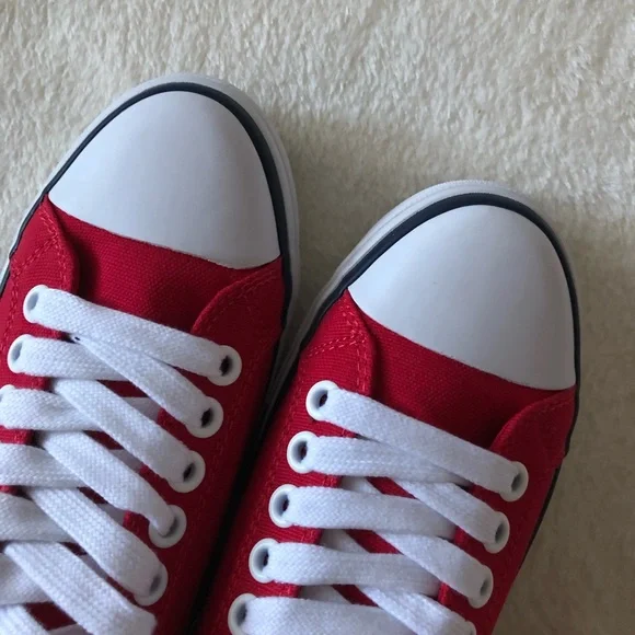 Superdry Red canvas sneaker New w box - Picture 6 of 7